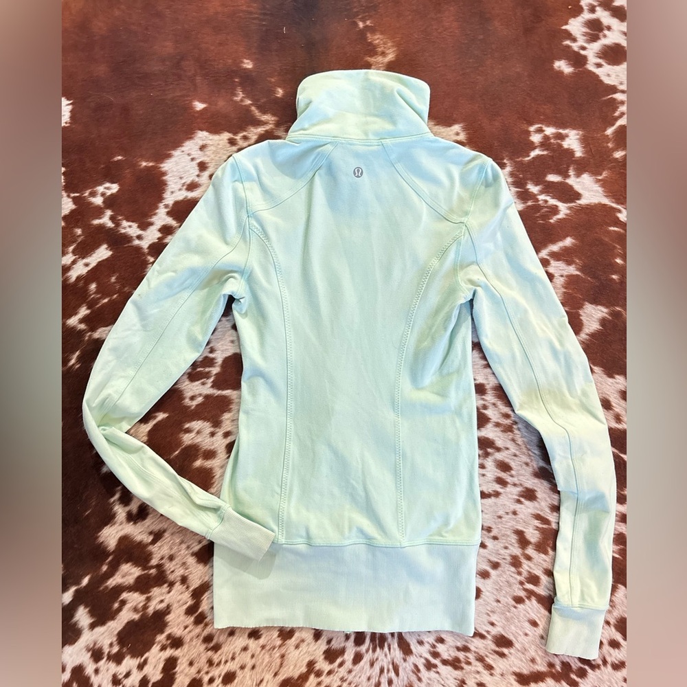 lululemon athletica light mint green zip-up jacket size 2